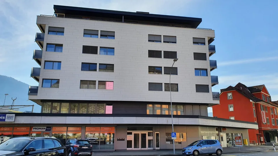 Apartment located next to the CFF train station