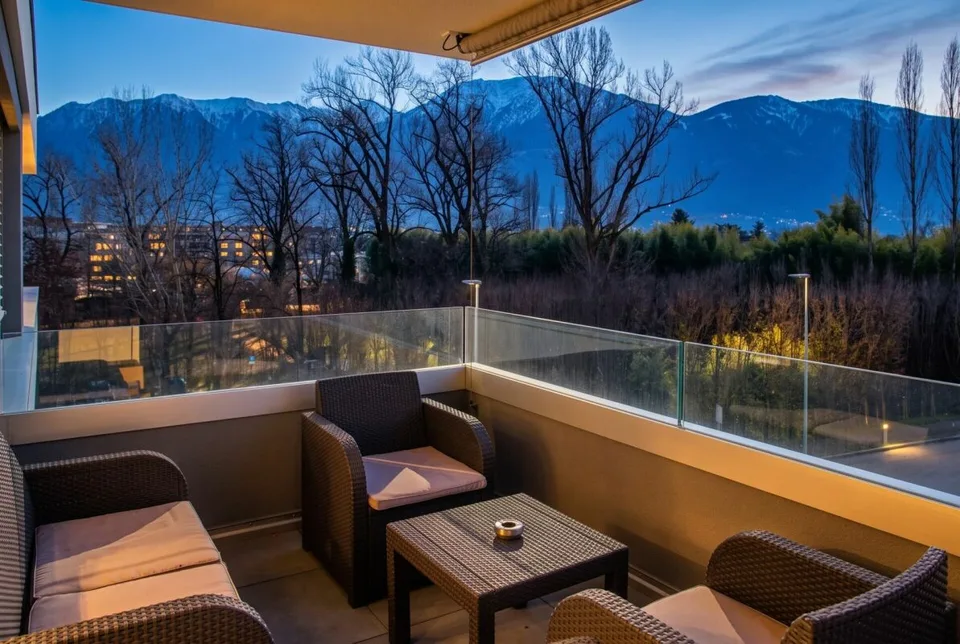 Exklusiv 3.5 Zimmer mit geräumiger Terrasse in Locarno – Foto 2 von 8