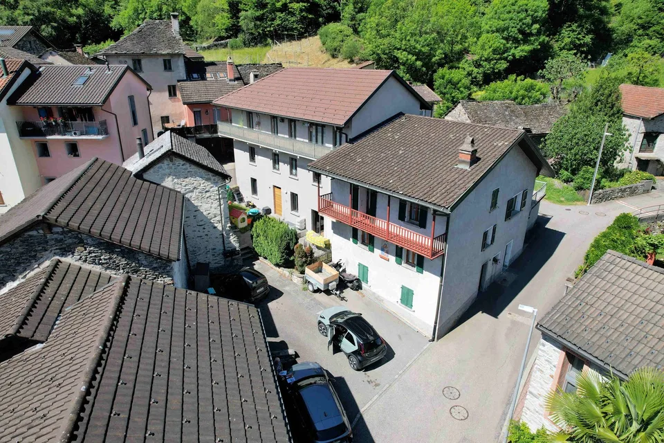 Haus mit sehr guter Renovierung und 4,5-Zimmer-Duplex-Wohnungen + 2,5 Zimmer im Erdgeschoss – Foto 4 von 22