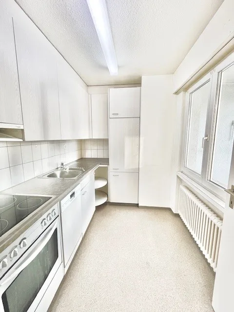 Charmante 3.5 Zimmer Wohnung im Grünen – Foto 2 von 8