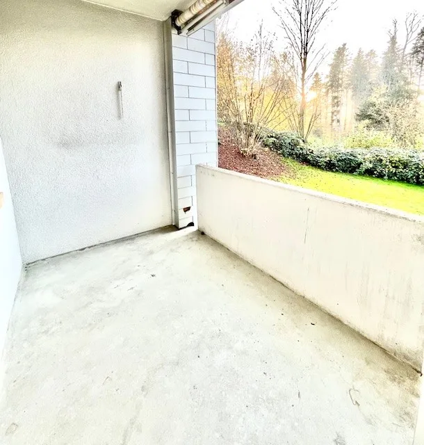 Charmante 3.5 Zimmer Wohnung im Grünen – Foto 8 von 8