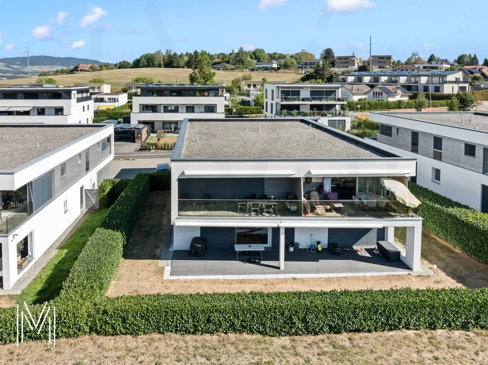 Prächtige 5.5-Zimmer-Dachwohnung mit Ausblick und exklusiver Lage, nur wenige Minuten vom Stadtzentrum entfernt! – Foto 2 von 26