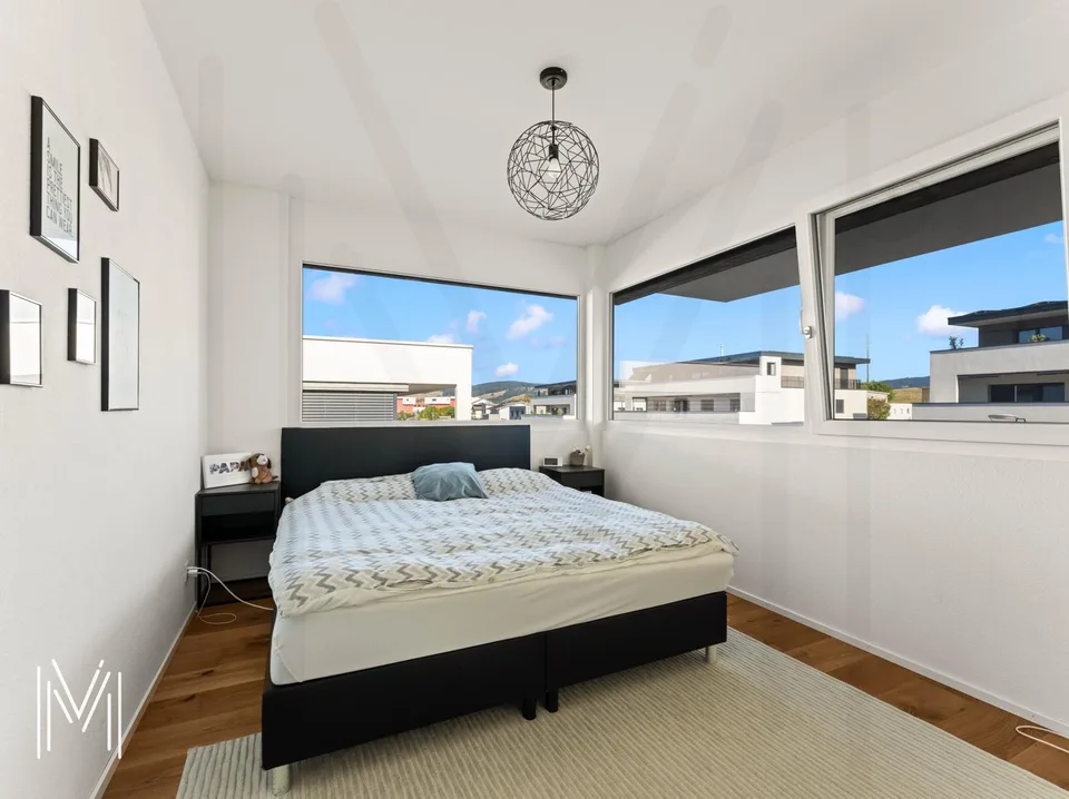 Prächtige 5.5-Zimmer-Dachwohnung mit Ausblick und exklusiver Lage, nur wenige Minuten vom Stadtzentrum entfernt! – Foto 7 von 26