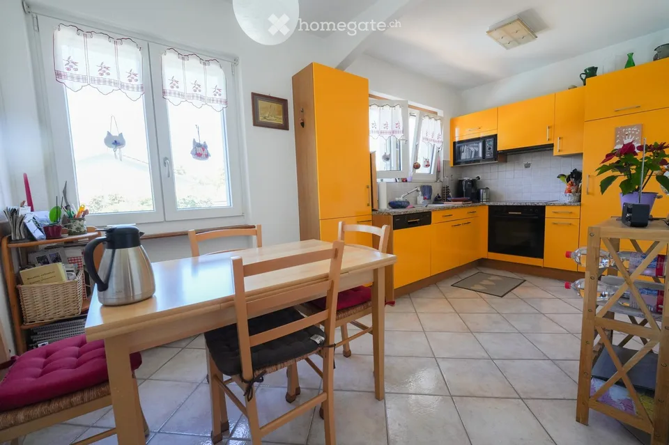 Villa familiale de 6 pièces à Orbe – Charme de l'ancien et confort moderne – photo 5 sur 8