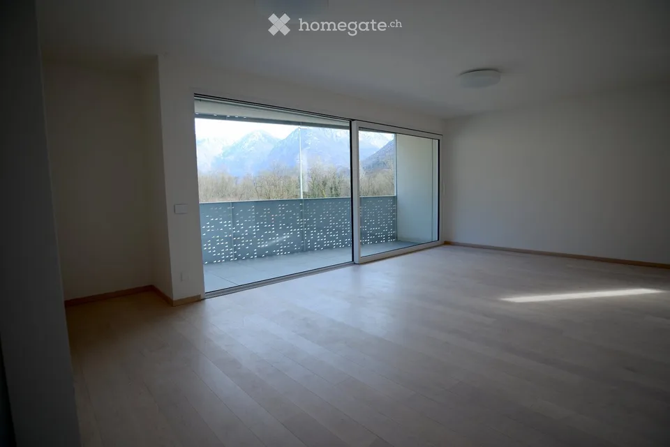 Appartement de 2,5 pièces lumineux à Lumino – disponible à partir d'octobre 2026