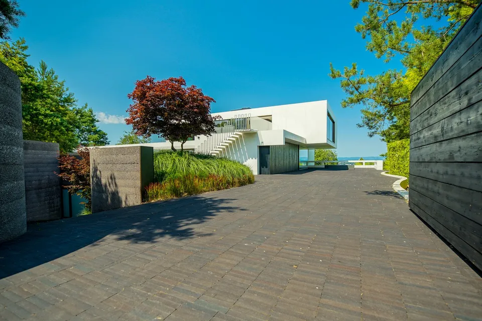 First Class Villa with 180 Lake view, a unique hillside location above Kreuzlingen on Lake Constance – photo 2 of 5