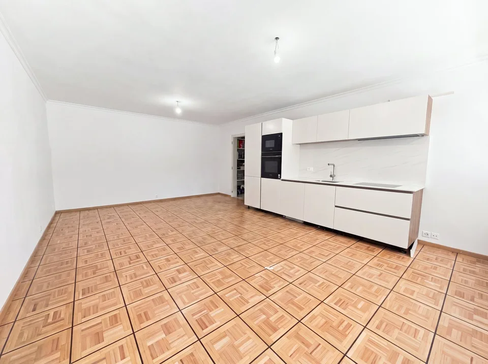 Appartement rénové avec balcon – Route de Florissant, Genève – photo 3 sur 13
