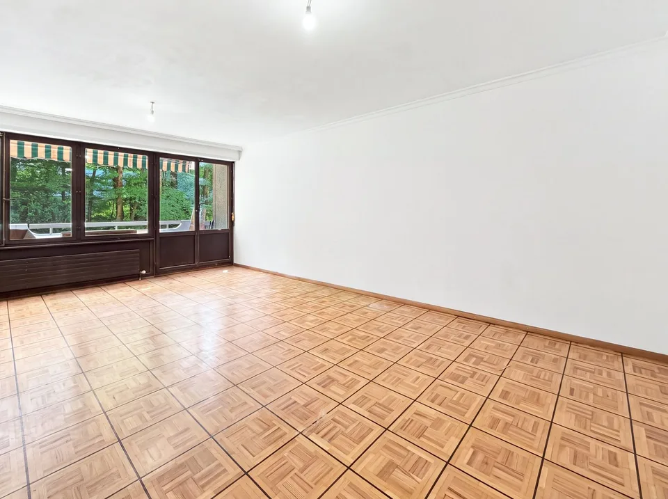 Appartement rénové avec balcon – Route de Florissant, Genève – photo 2 sur 13