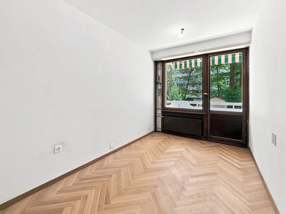 Appartement rénové avec balcon – Route de Florissant, Genève – photo 10 sur 13