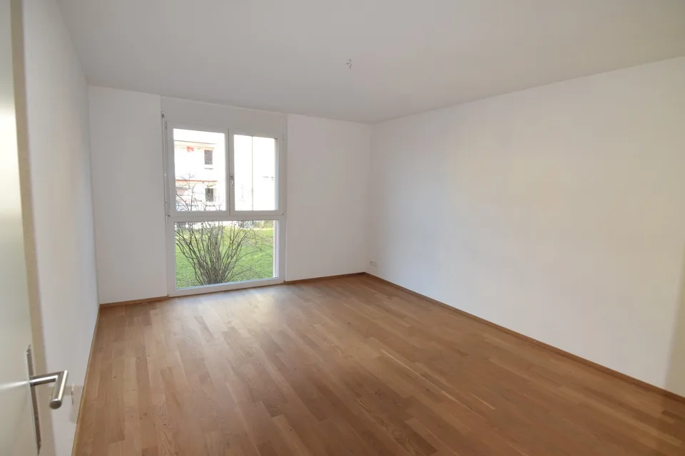 Spacious 4.5 room apartment with covered balcony