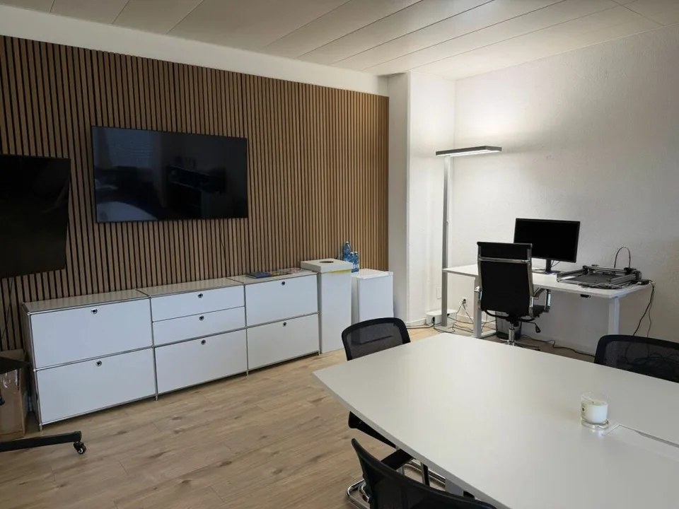 Ufficio moderno & completamente attrezzato – foto 3 di 8