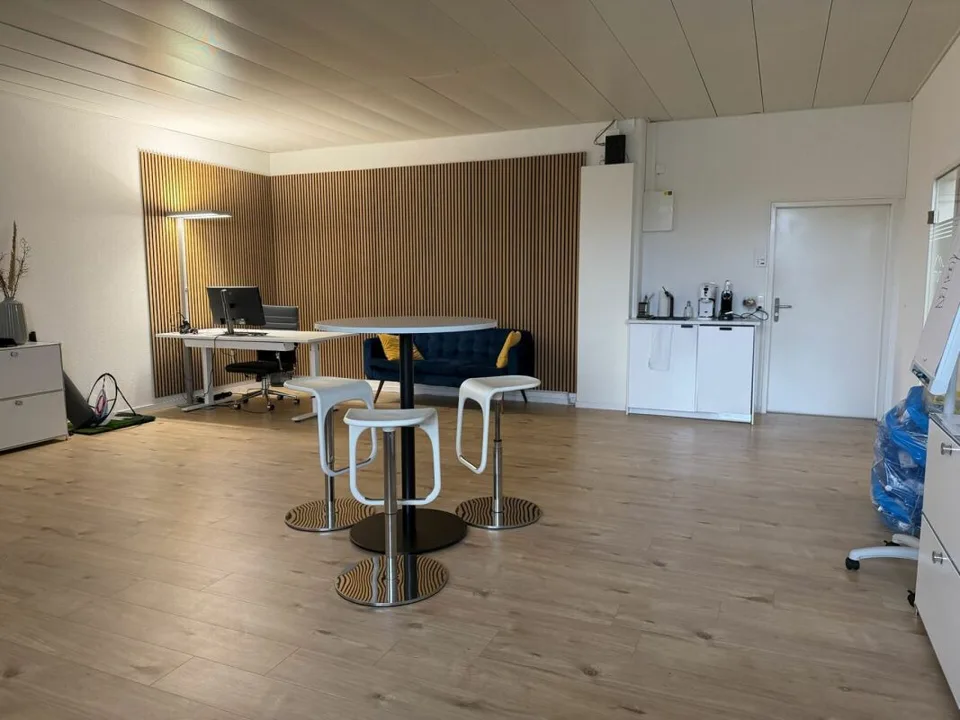 Ufficio moderno & completamente attrezzato – foto 7 di 8