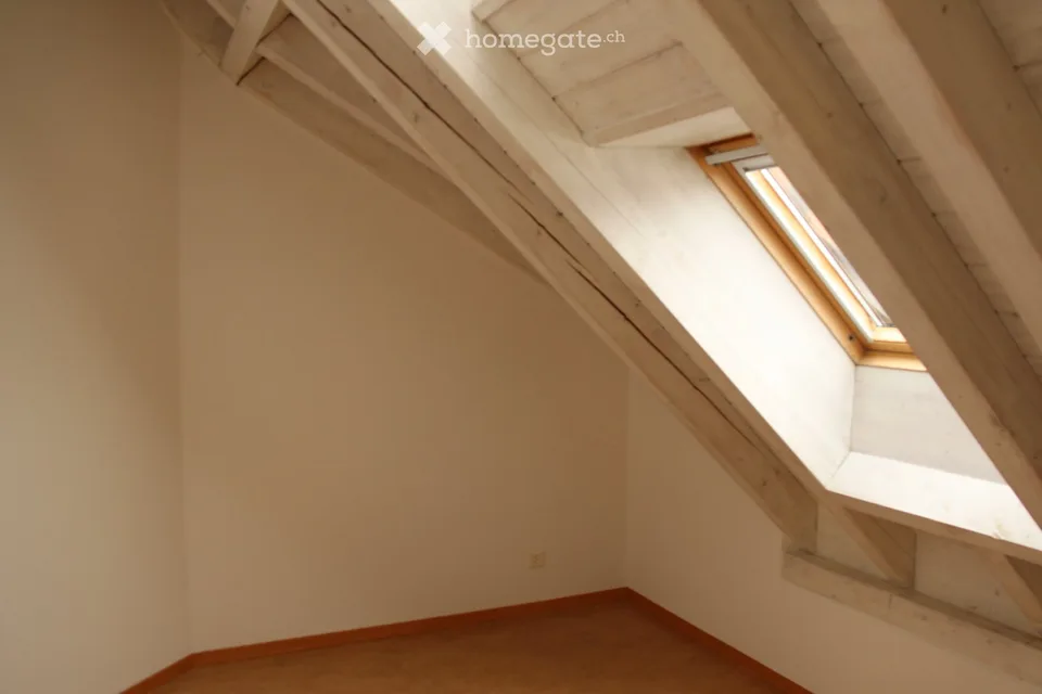 Charmante 5-Zimmer-Maisonette-Wohnung in Hittnau
