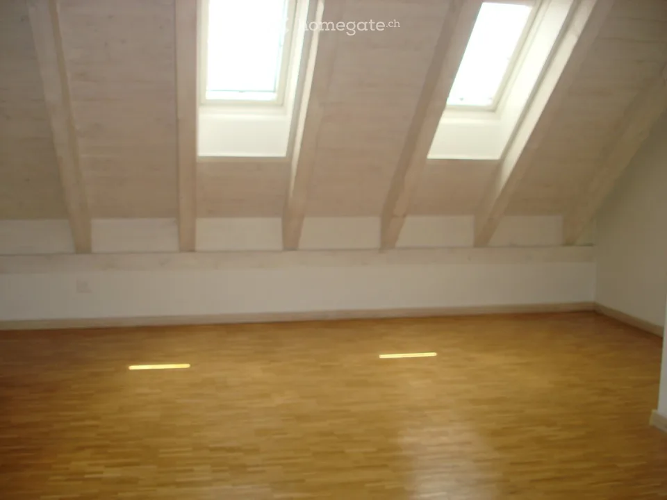 Charmante 5-Zimmer-Maisonette-Wohnung in Hittnau