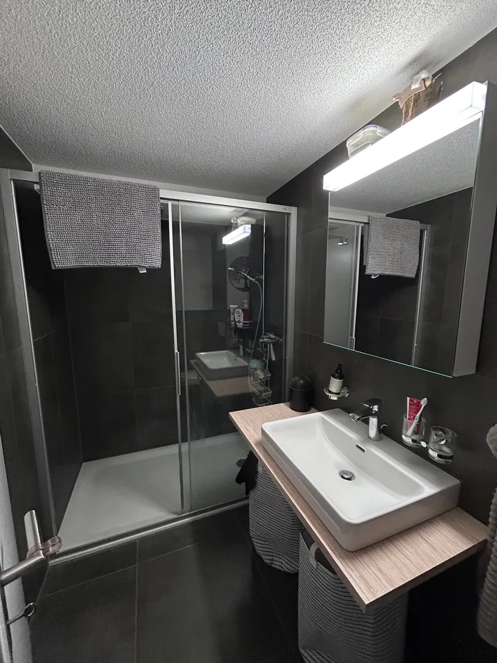 Charming 2.5-room ground floor apartment
