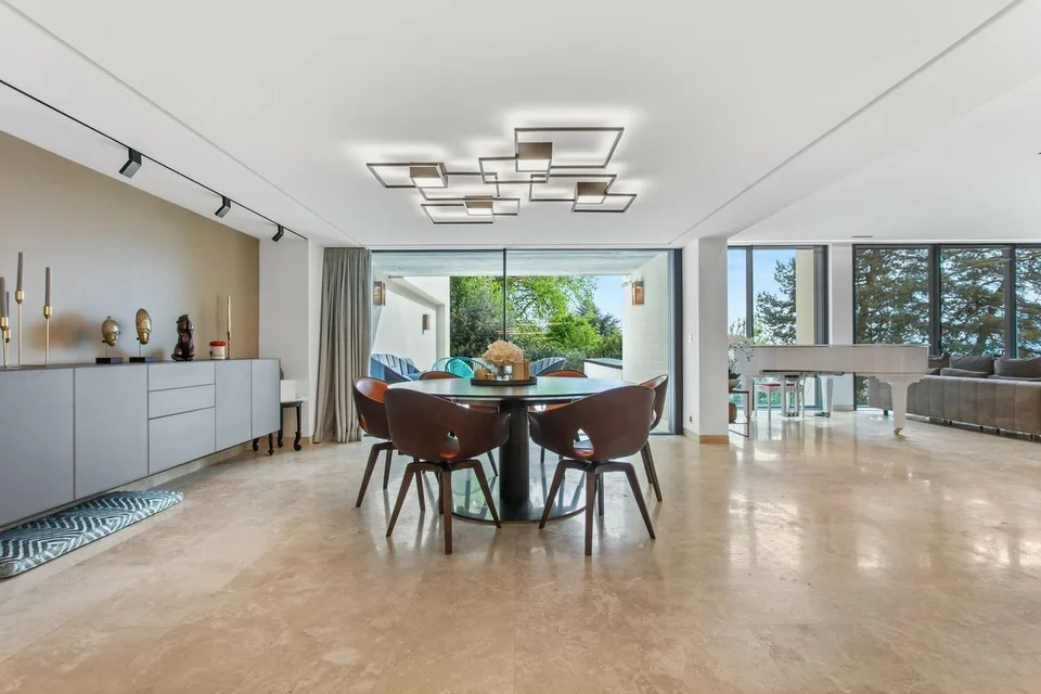 Eine der berühmtesten Adressen! Luxuriöses Anwesen im contemporary-Stil – Foto 2 von 26