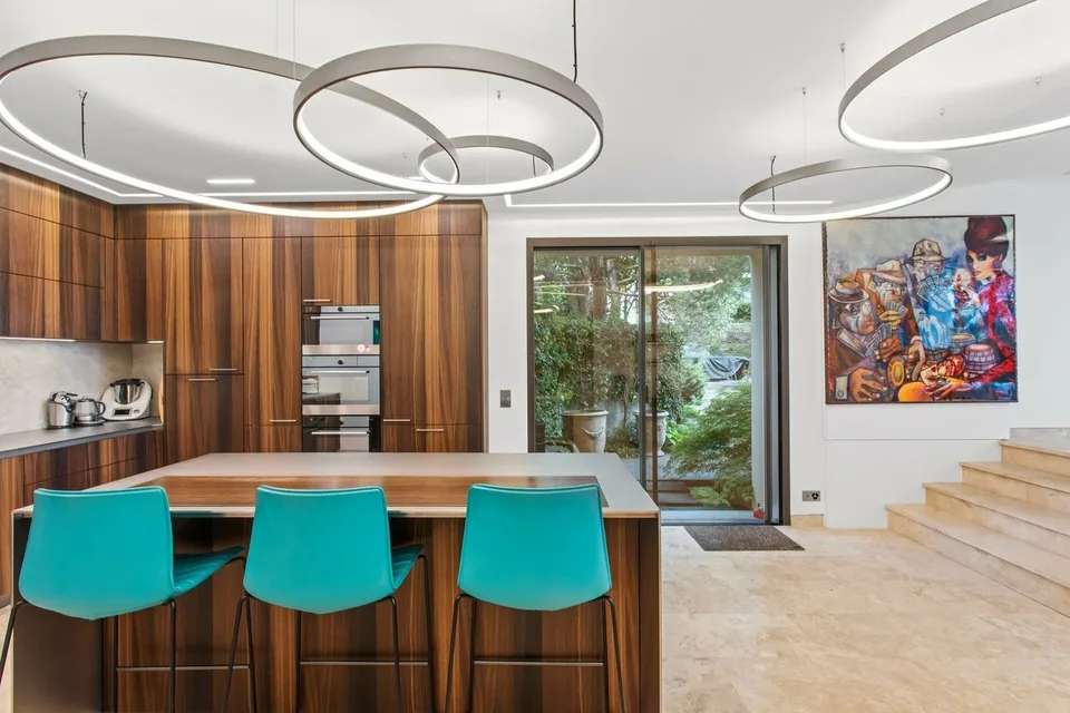 Eine der berühmtesten Adressen! Luxuriöses Anwesen im contemporary-Stil – Foto 7 von 26