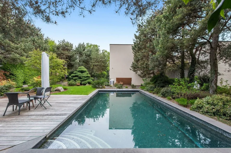 Eine der berühmtesten Adressen! Luxuriöses Anwesen im contemporary-Stil – Foto 4 von 26