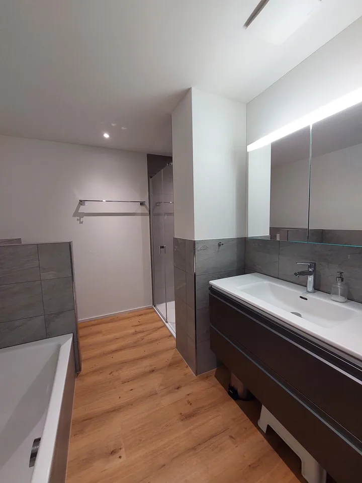Appartement charmant avec beaucoup d'espaces verts, moderne et familial