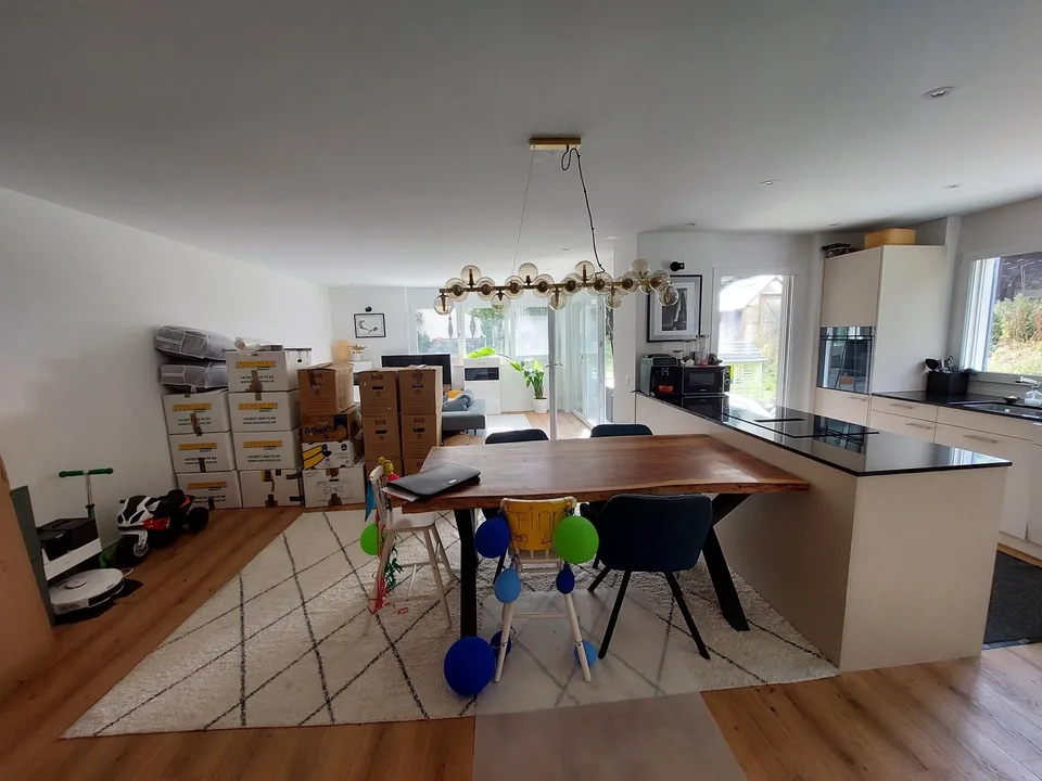 Appartement charmant avec beaucoup d'espaces verts, moderne et familial