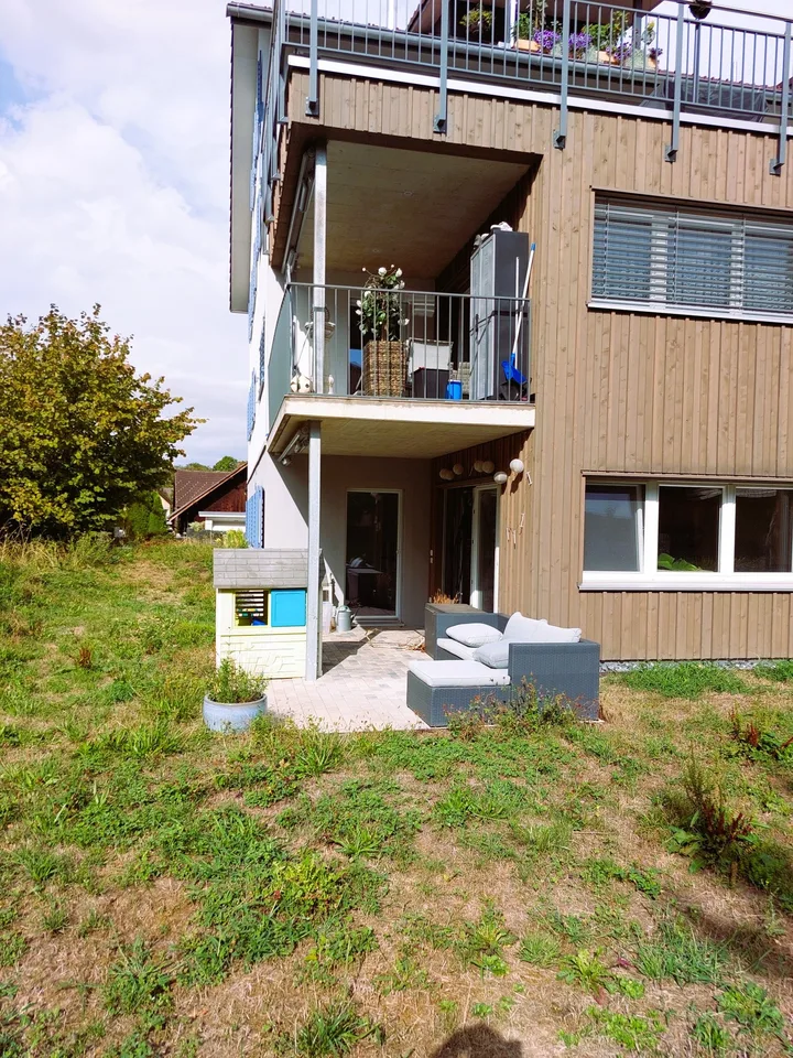 Appartement charmant avec beaucoup d'espaces verts, moderne et familial