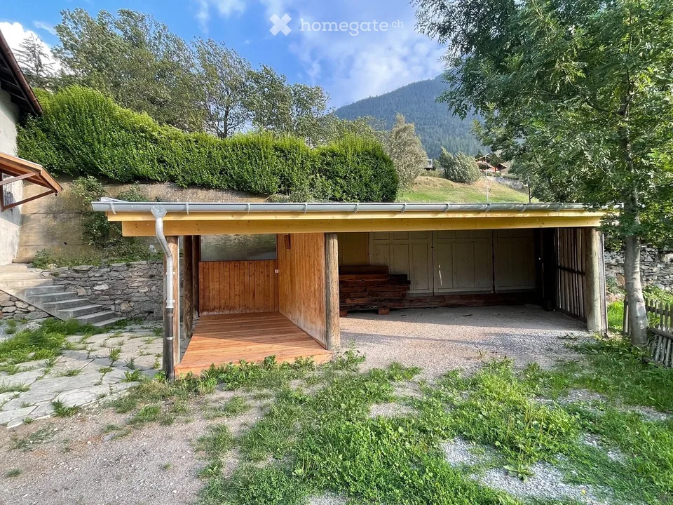 Casa unifamiliare - ristrutturata di recente e idilliaca nel verde