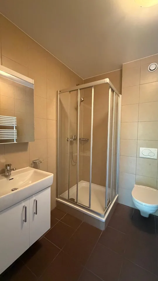 Bel appartement contemporain avec jardin