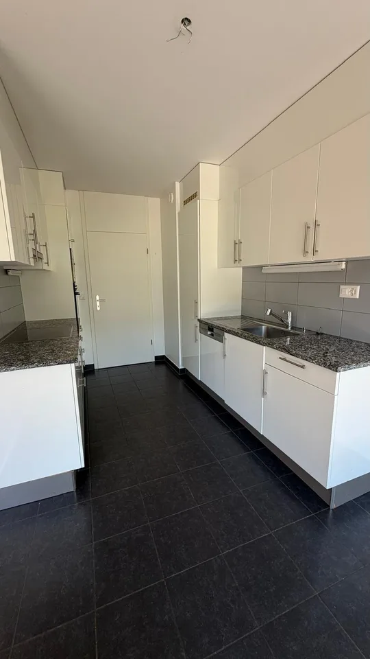 Bel appartement contemporain avec jardin