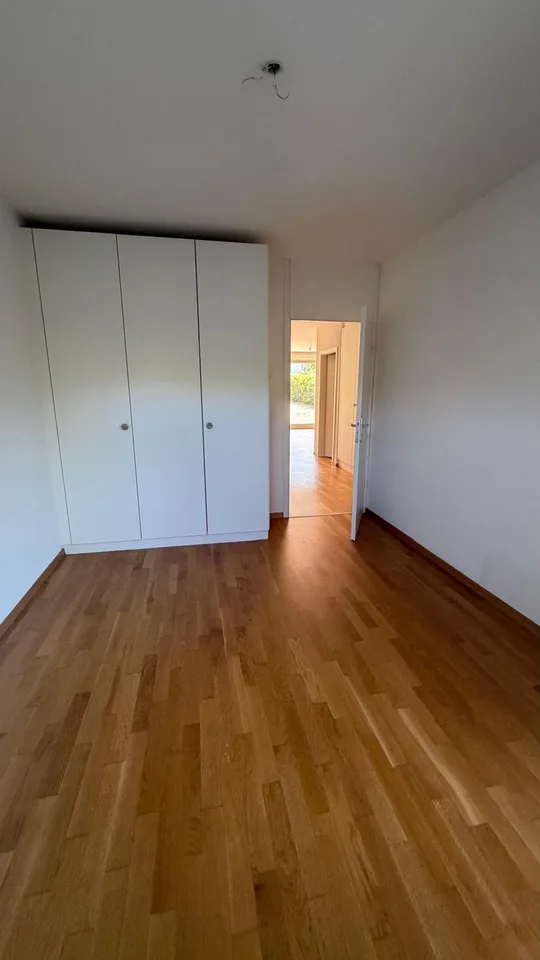 Bel appartement contemporain avec jardin