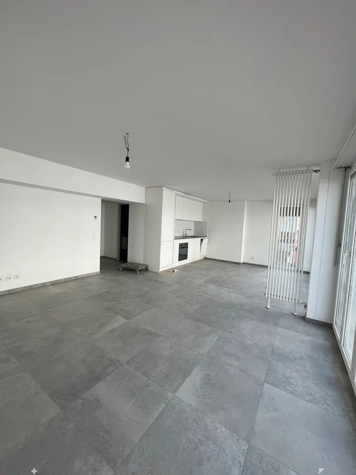 Appartamento moderno di 2.5 locali in posizione centrale a Biel – foto 5 di 10