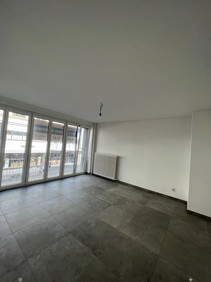 Appartamento moderno di 2.5 locali in posizione centrale a Biel – foto 7 di 10