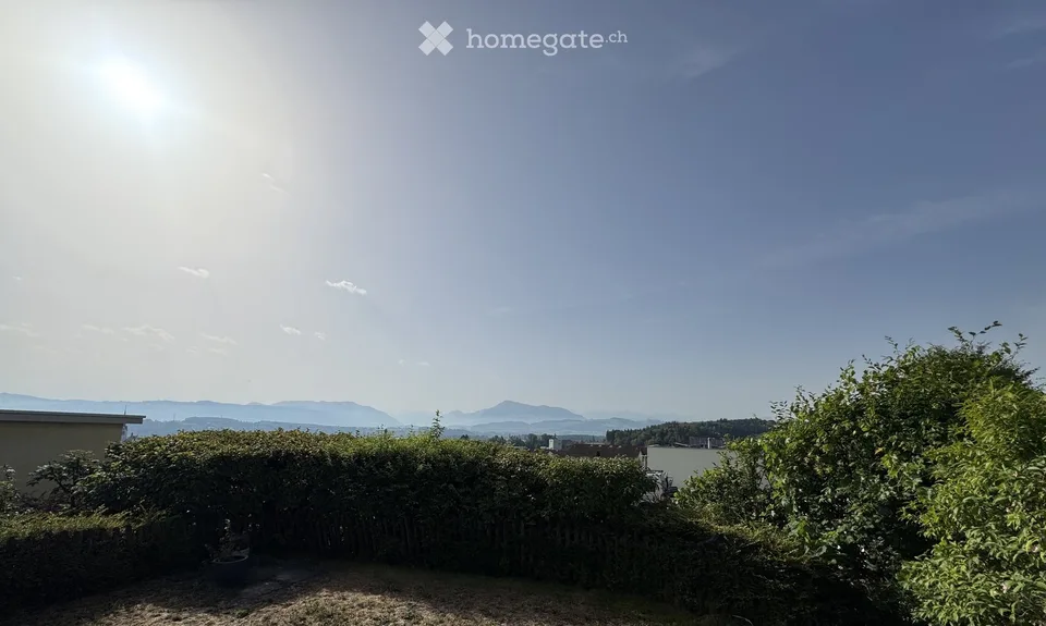 5.5-Zimmer Einfamilienhaus mit Top-Aussicht und absoluter Privatsphäre – Foto 2 von 6