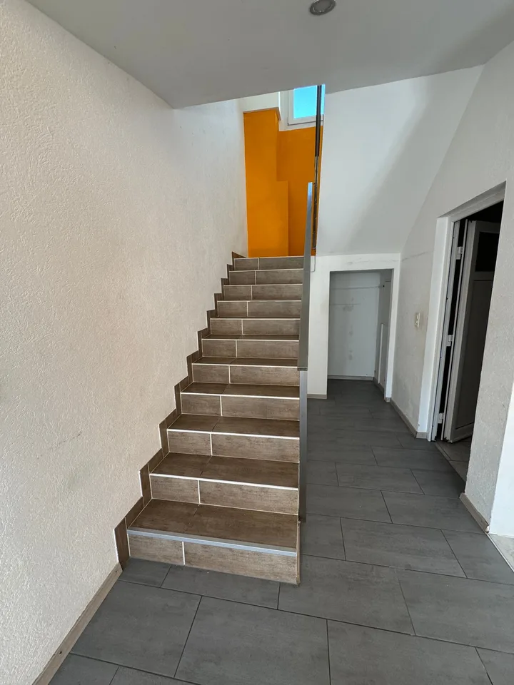 Helles Duplex-Wohnung mit 4.5 Zimmern in Saint-Imier – sofort verfügbar