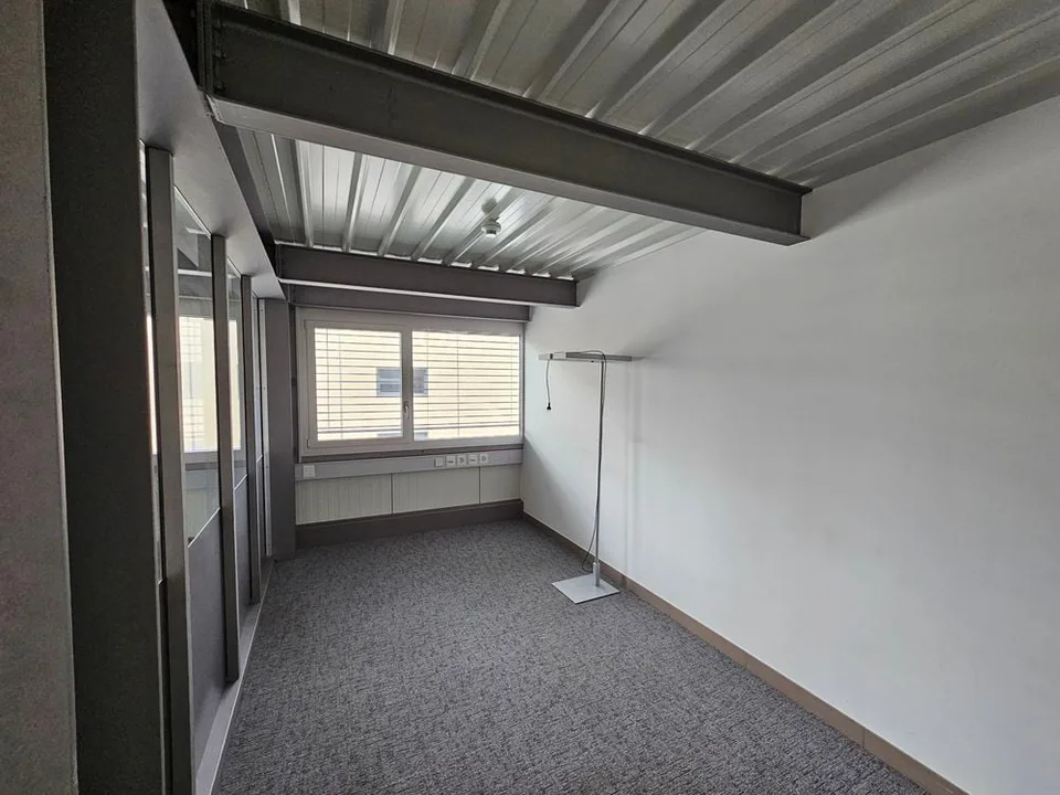 Office on the 1st floor – photo 4 of 4