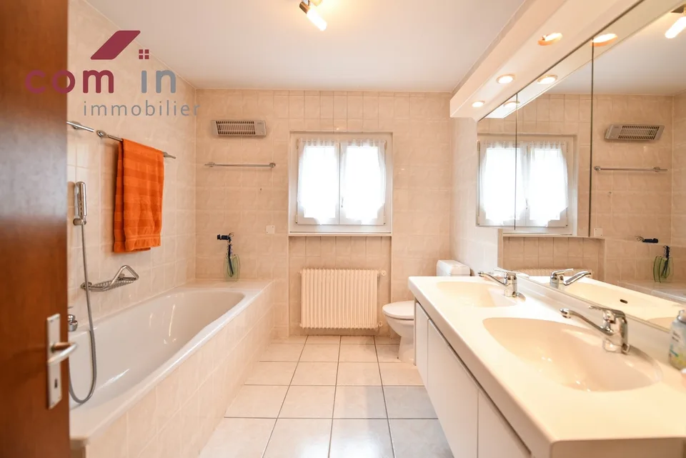 Einfamilienhaus in Grône mit Studio und Blick, ruhig und zentral – Foto 13 von 26