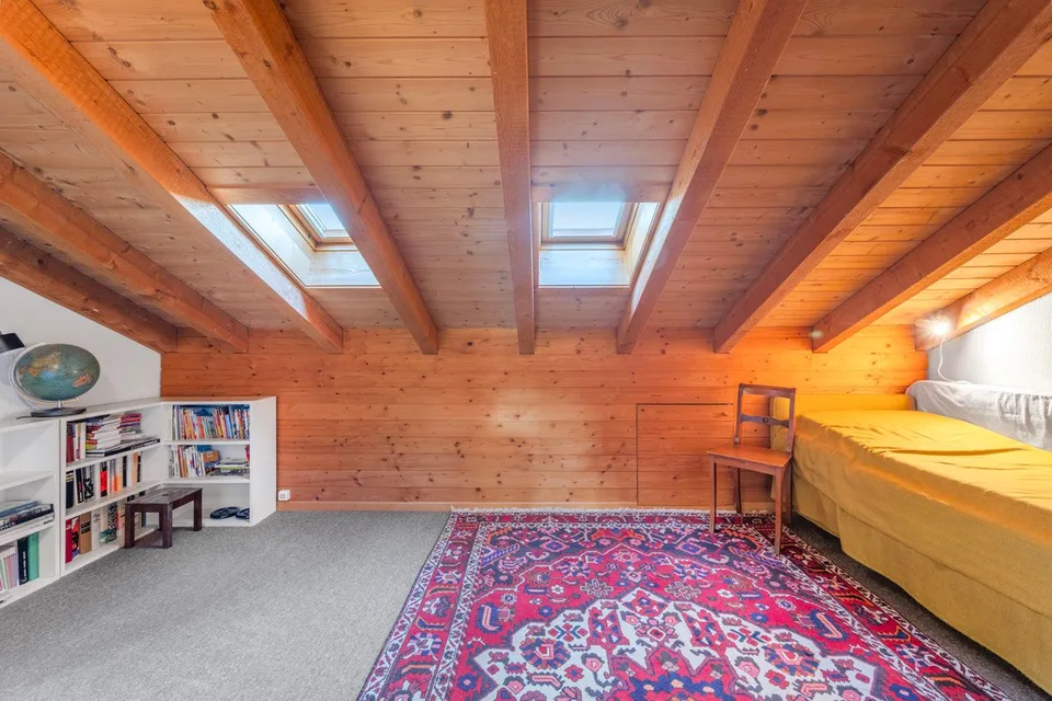 Photovoltaikanlage mit Speicherbatterie, Doppelgarage plus 2 Aussen... – Foto 9 von 27