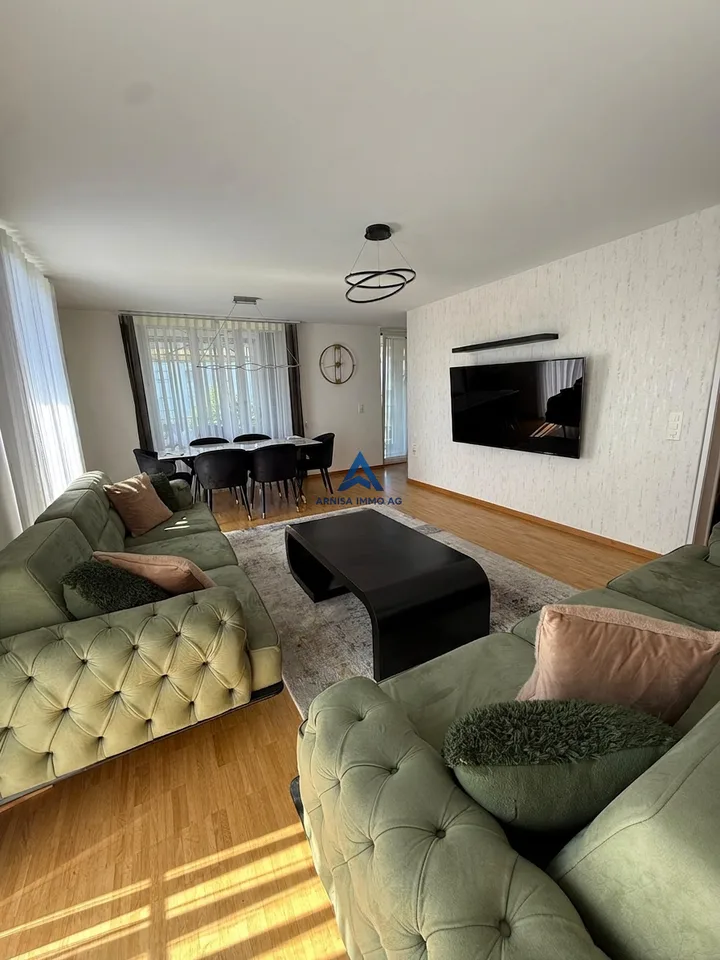 Helle 4.5-Zimmer-Wohnung mit Balkon in Kaiseraugst – sofort verfügbar! – Foto 2 von 15