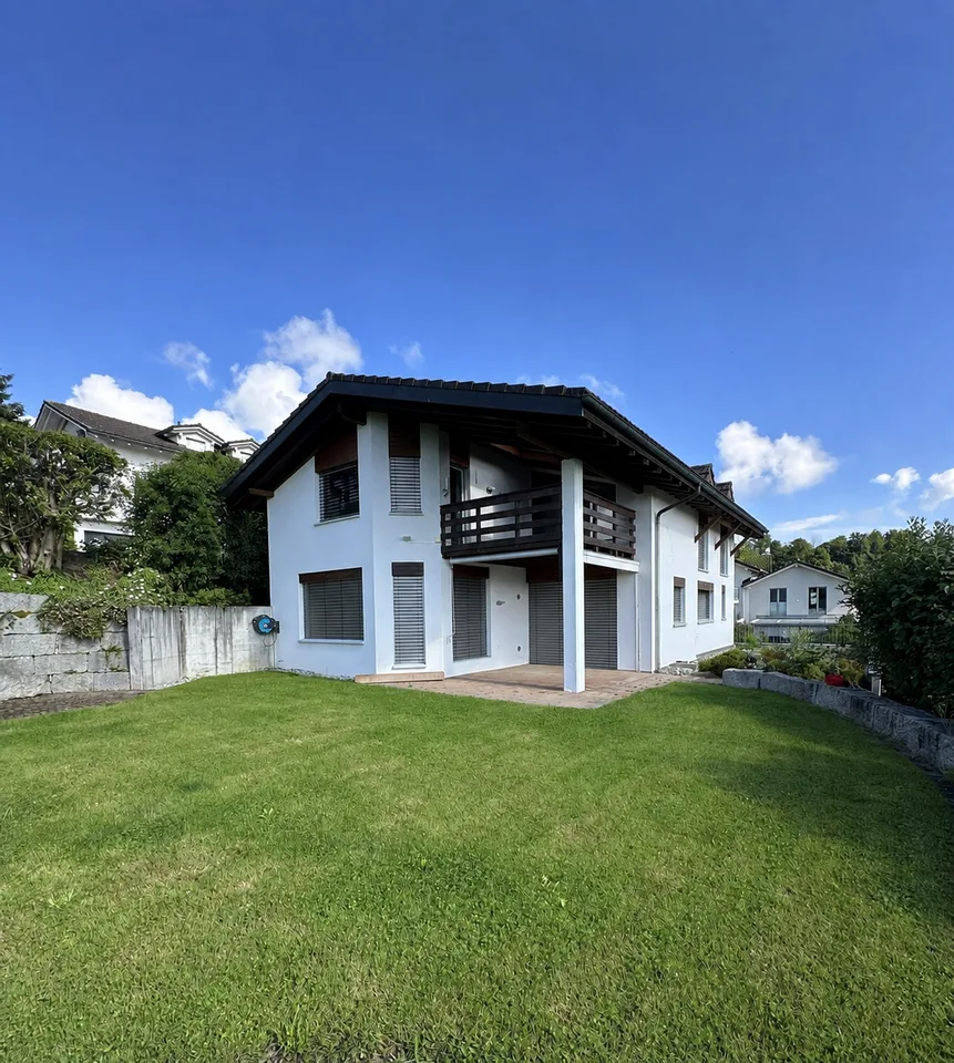 Maison unifamiliale moderne avec grand jardin et balcon!