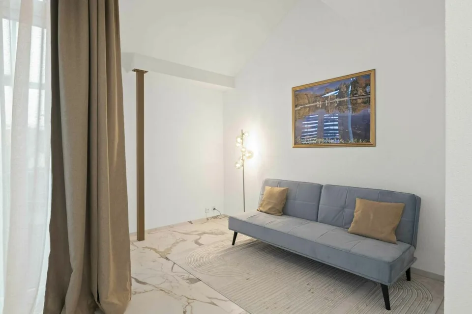 Maisonette ristrutturata in diritto di costruzione - situata al centro con vista e camino – foto 7 di 10
