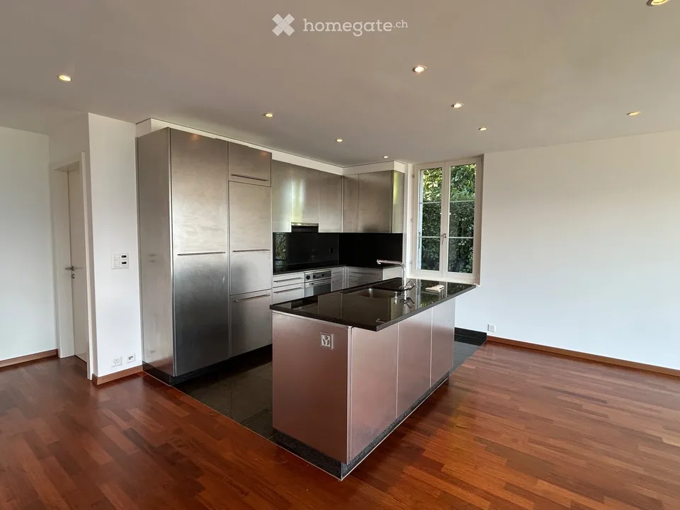 Schönes Apartment mit 2.5 Zimmern, Garten und atemberaubendem Blick