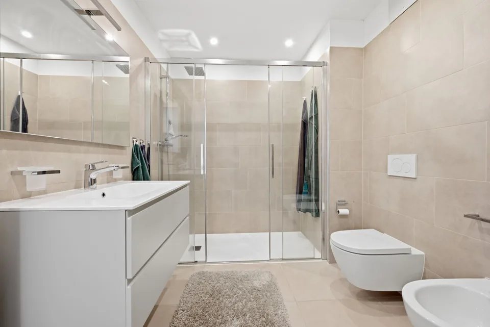 2.5-Zimmer-Wohnung im Herzen von Minusio mit teilweiser Seesicht – Foto 6 von 7