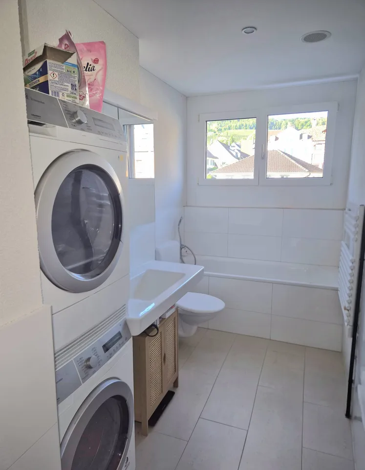 zentrale und moderne 4.5-Zimmer-Wohnung