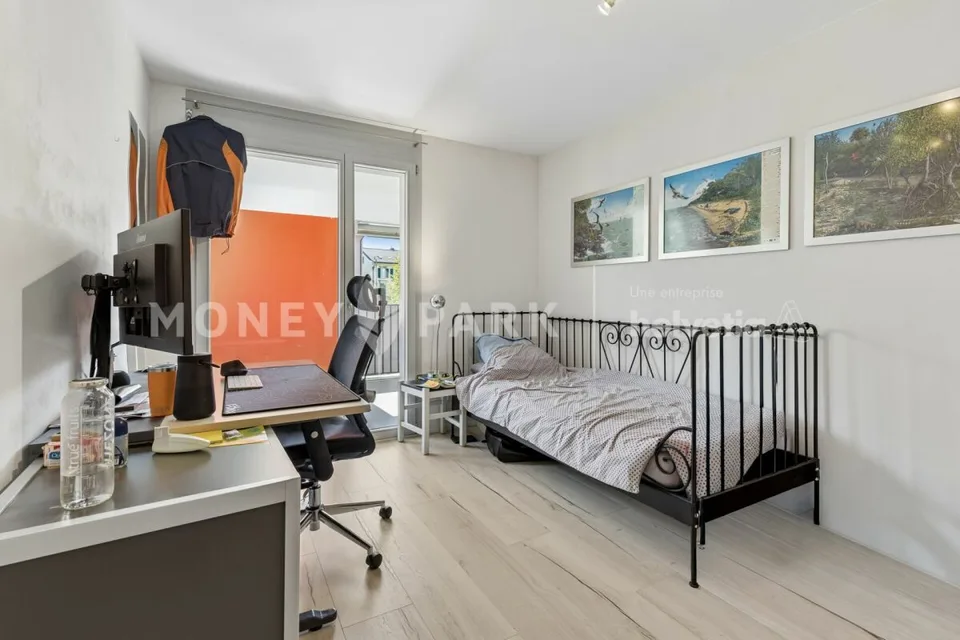 Grand appartement lumineux de 6.5-pièces – foto 13 di 15