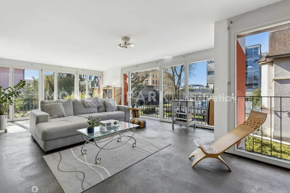 Grand appartement lumineux de 6.5-pièces – foto 2 di 15