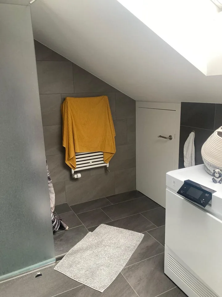 Vaste appartement loft au dernier étage
