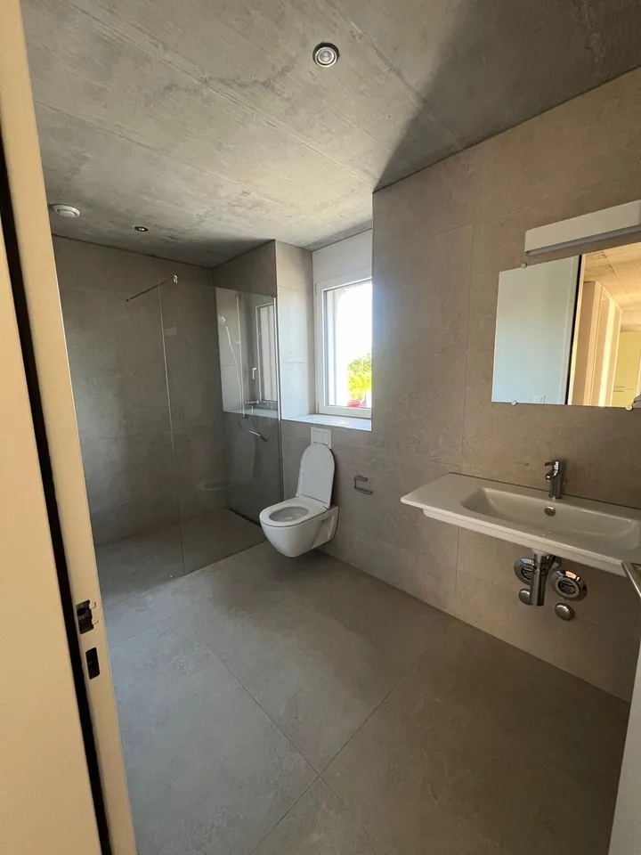 À partir du 1.12 - 80 m2 grande, superbe appartement 3.5 pièces avec 17 m2 de terrasse/balcon – photo 13 sur 20