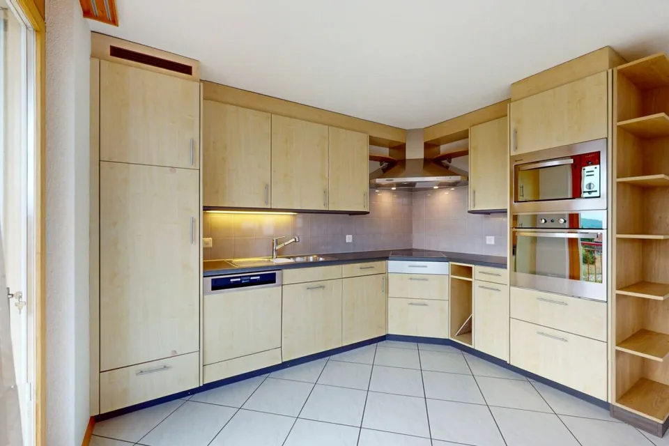 Due appartamenti, una casa piena di possibilità – foto 12 di 22