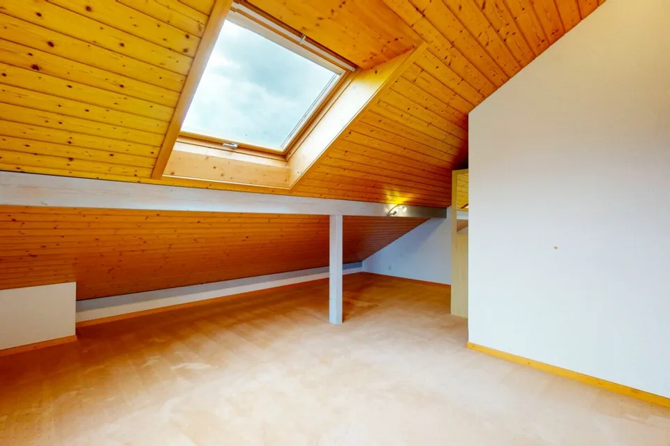 Due appartamenti, una casa piena di possibilità – foto 21 di 22