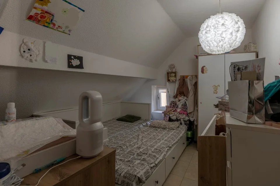 Edificio misto con alto potenziale nel cuore del villaggio di Bôle (Comune di Milvignes) – foto 22 di 26