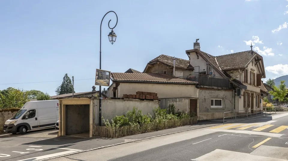 Edificio misto con alto potenziale nel cuore del villaggio di Bôle (Comune di Milvignes) – foto 4 di 26